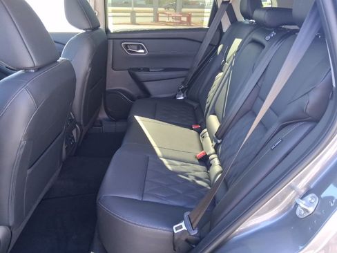New 2026 Nissan Rogue Platinum w/ Tech Package AWD/4WD image 28