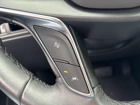 Used 2020 Cadillac XT5 Luxury image 31