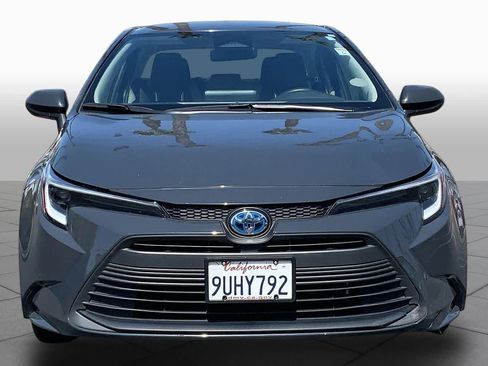 Certified 2025 Toyota Corolla LE w/ LE Premium Package FWD image 3