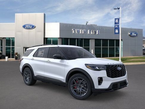 New 2026 Ford Explorer ST-Line w/ ST-Line Street Pack AWD/4WD image 7