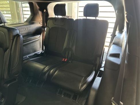 Used 2023 Jeep Grand Cherokee L Laredo image 39