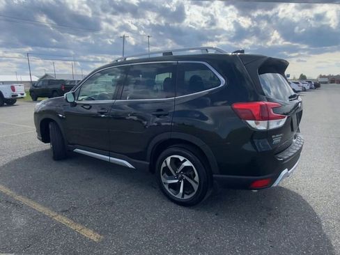 Used 2023 Subaru Forester Touring AWD/4WD image 6
