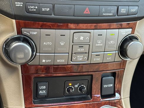 Used 2012 Toyota Highlander Limited image 28