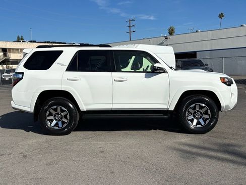 Used 2024 Toyota 4Runner TRD Off-Road Premium image 3