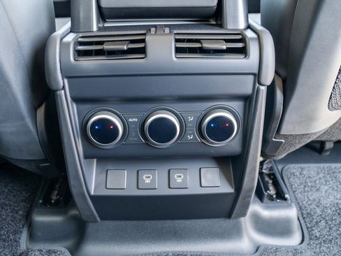 New 2025 Land Rover Defender 110 X-Dynamic SE image 25