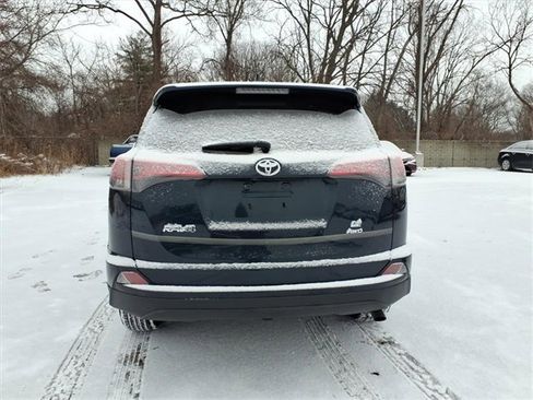 Used 2018 Toyota RAV4 LE w/ All Weather Liner Package image 6