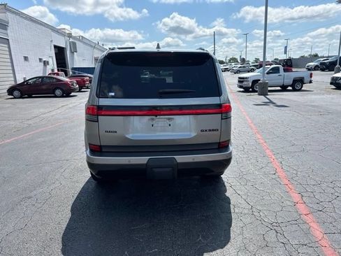 Used 2025 Lexus GX 550 AWD/4WD image 6