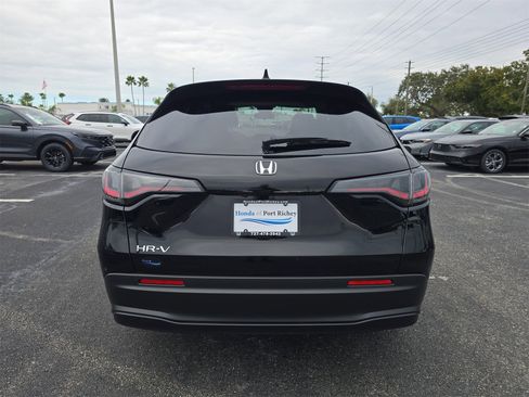 New 2026 Honda HR-V LX image 5