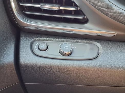 New 2026 Buick Envista Sport Touring FWD image 10