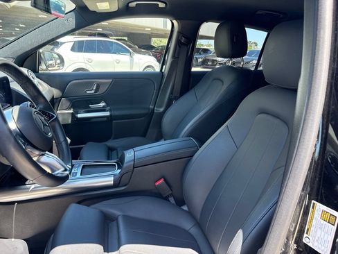 Used 2025 Mercedes-Benz GLA 250 image 13