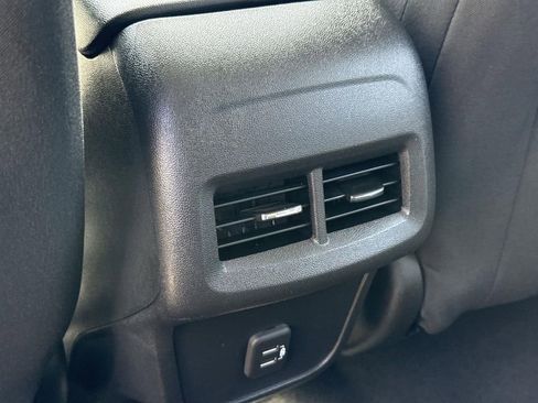 Used 2022 Chevrolet Equinox LS image 19