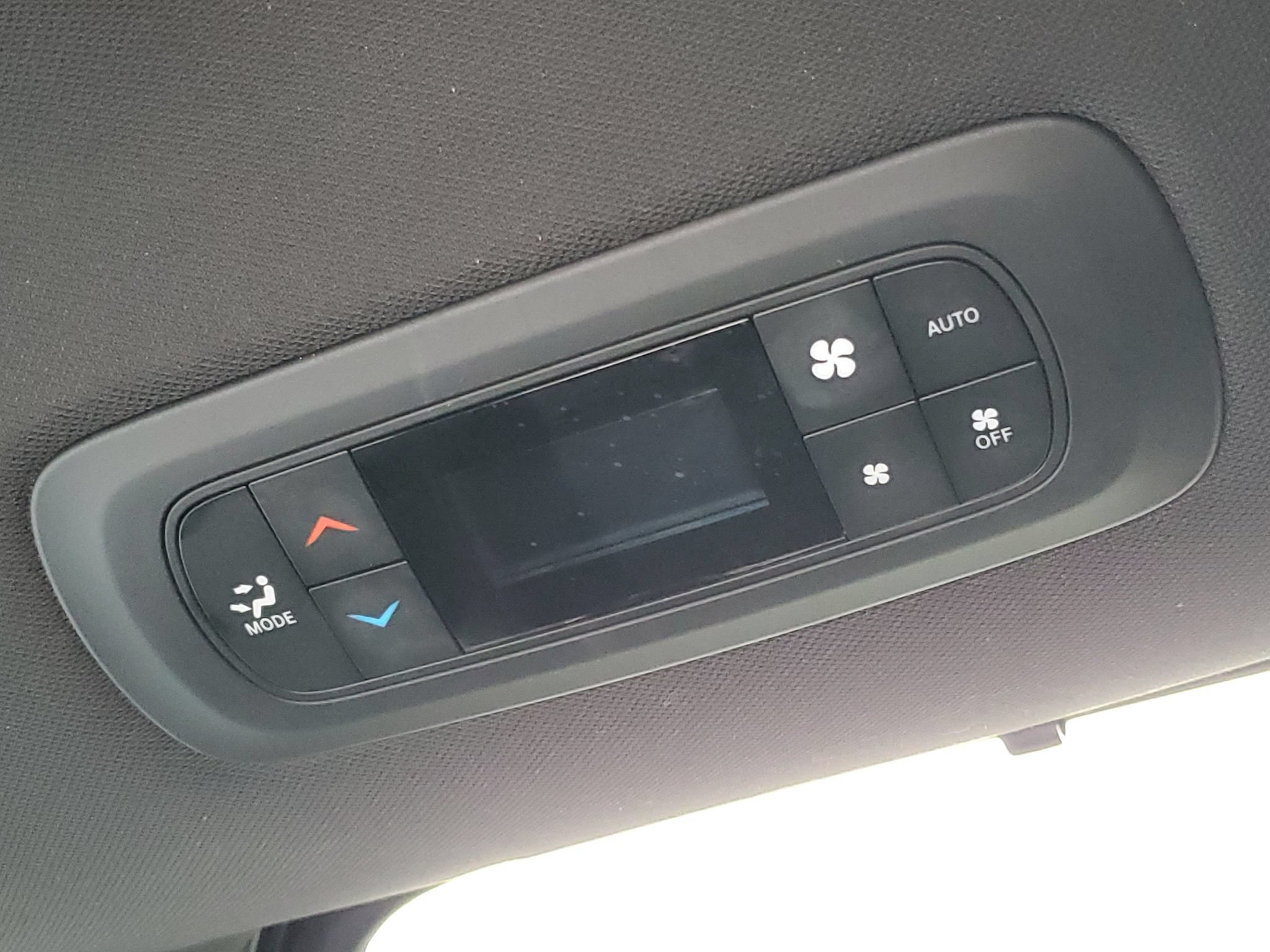 Used 2025 Chrysler Pacifica Select FWD image 32