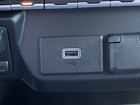 Used 2020 Chevrolet Silverado 1500 Custom w/ Custom 2.7L Value Package AWD/4WD image 33