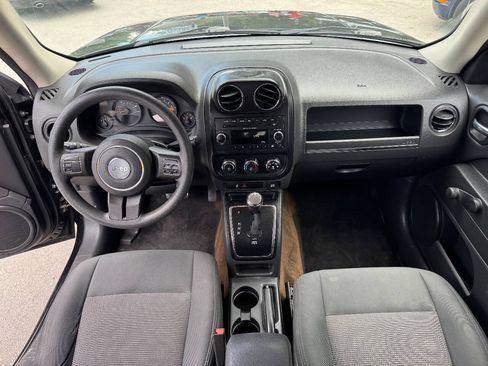 Used 2014 Jeep Patriot Sport FWD image 20