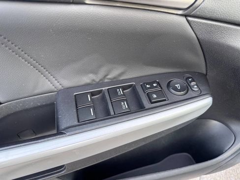 Used 2010 Honda Accord EX-L image 9