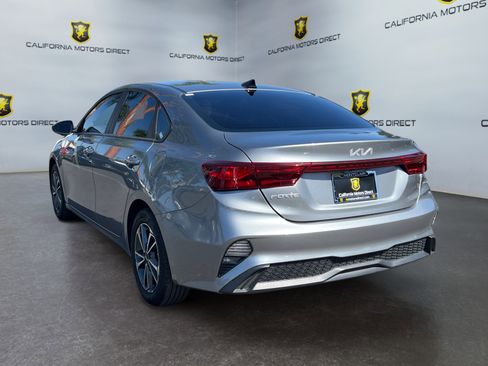 Used 2024 Kia Forte LXS FWD image 3
