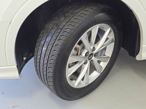 Used 2023 Audi Q3 2.0T Premium w/ Convenience Package image 32