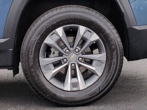 Certified 2025 Chevrolet Equinox LT FWD image 11