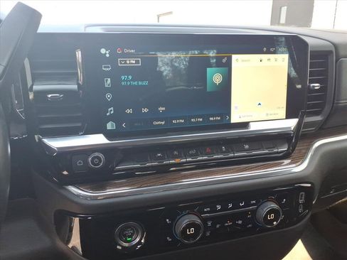 Used 2024 Chevrolet Silverado 1500 LT image 10