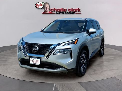Used 2023 Nissan Rogue SV FWD image 1