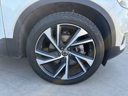 Used 2020 Volvo XC40 T5 R-Design w/ Protection Package AWD/4WD image 6