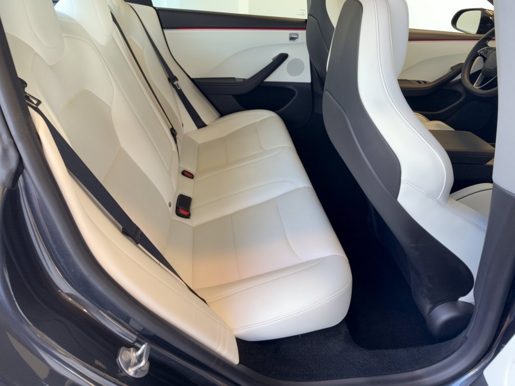 Used 2024 Tesla Model 3 Performance AWD/4WD image 29