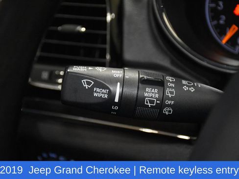 Used 2019 Jeep Grand Cherokee Overland image 10
