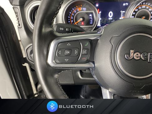 Used 2022 Jeep Wrangler Unlimited Sahara w/ Cold Weather Group AWD/4WD image 23