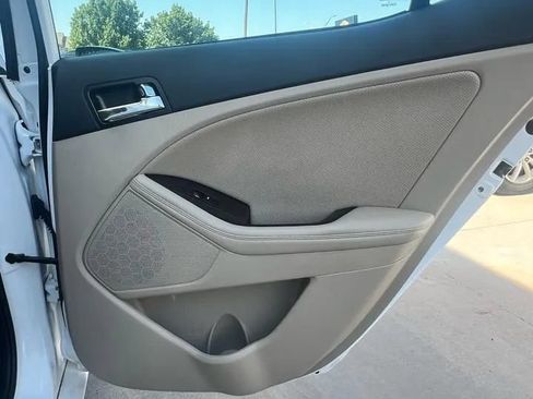 Used 2012 Kia Optima EX FWD image 33
