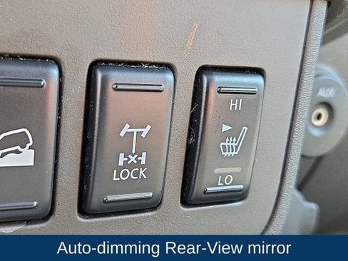Used 2012 Nissan Frontier PRO-4X w/ Pro-4x Luxury Pkg AWD/4WD image 16