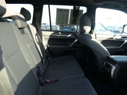 Used 2023 Lexus GX 460 Premium image 27