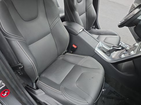 Used 2018 Volvo S60 T5 Dynamic w/ Vision Package image 10