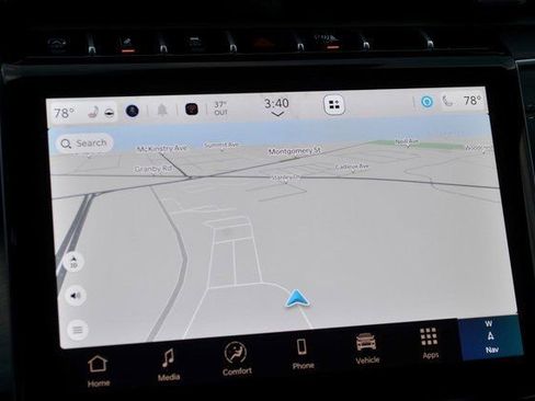 New 2025 Jeep Grand Cherokee Limited w/ Luxury Tech Group II image 30