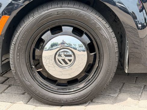 Used 2013 Volkswagen Beetle 2.5 FWD image 9