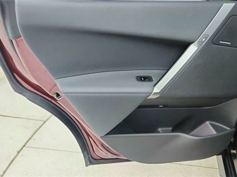 Used 2026 BMW iX xDrive45 image 33