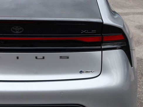 Used 2024 Toyota Prius XLE image 6