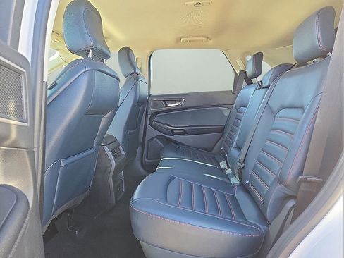 Used 2023 Ford Edge SEL w/ Sport Appearance Package image 10