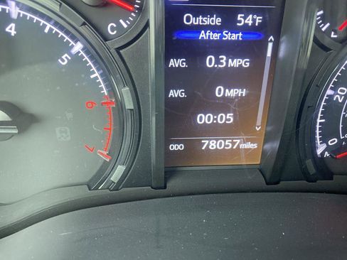 Used 2021 Toyota 4Runner SR5 Premium image 15