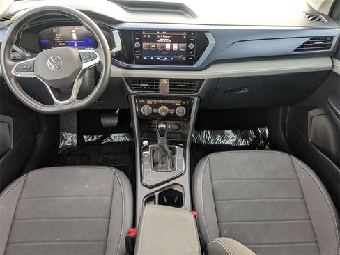 Used 2024 Volkswagen Taos SE image 16