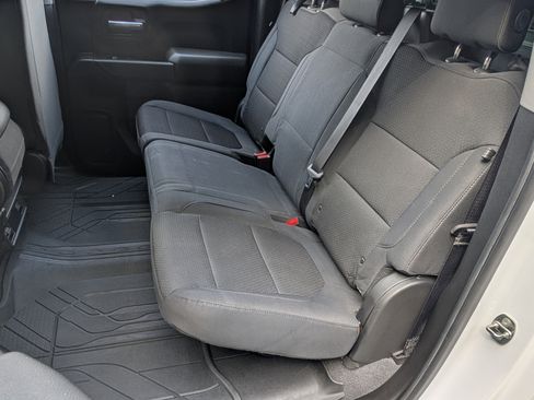 Used 2019 Chevrolet Silverado 1500 Custom Trail Boss w/ Custom Convenience Package image 17