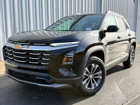 New 2026 Chevrolet Equinox LT w/ Convenience Package II FWD image 1