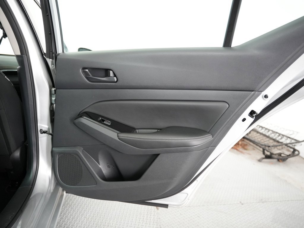 Used 2023 Nissan Altima 2.5 SV w/ SV Premium Package FWD image 34