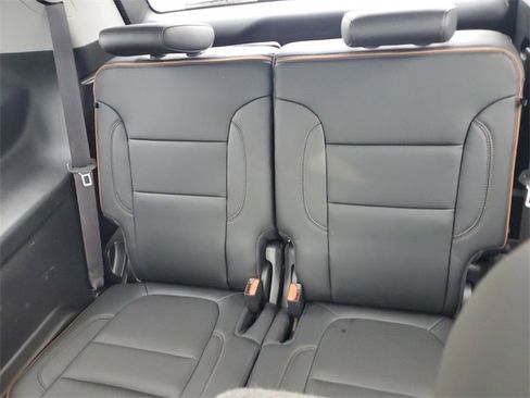 Used 2023 GMC Acadia AT4 w/ Technology Package image 10