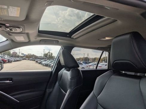 Used 2023 Toyota Corolla Cross XLE image 26