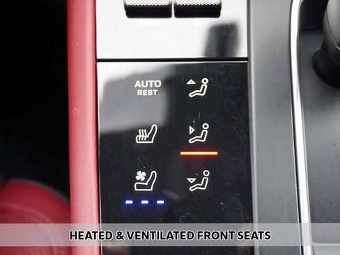 Used 2024 Porsche Macan GTS image 8