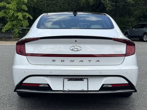 Certified 2023 Hyundai Sonata Limited w/ Cargo Package FWD image 12