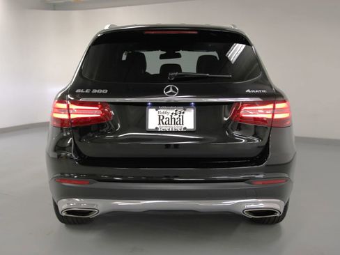 Used 2019 Mercedes-Benz GLC 300 4MATIC image 5