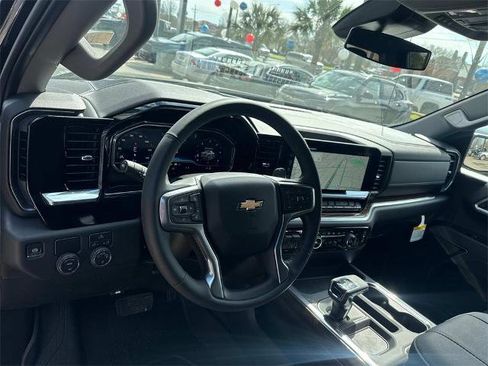 New 2025 Chevrolet Silverado 1500 LT w/ Convenience Package II image 16