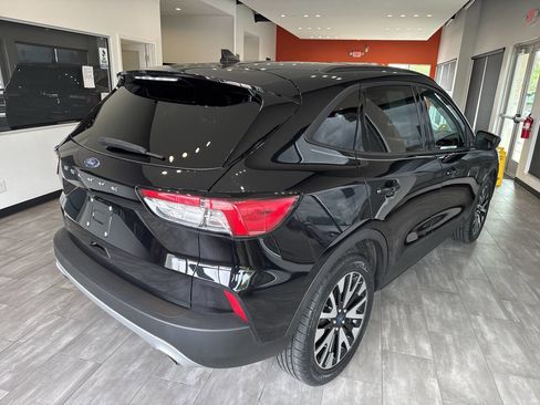 Used 2020 Ford Escape SE Sport image 12