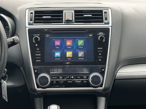 Used 2018 Subaru Outback 2.5i Premium AWD/4WD image 10